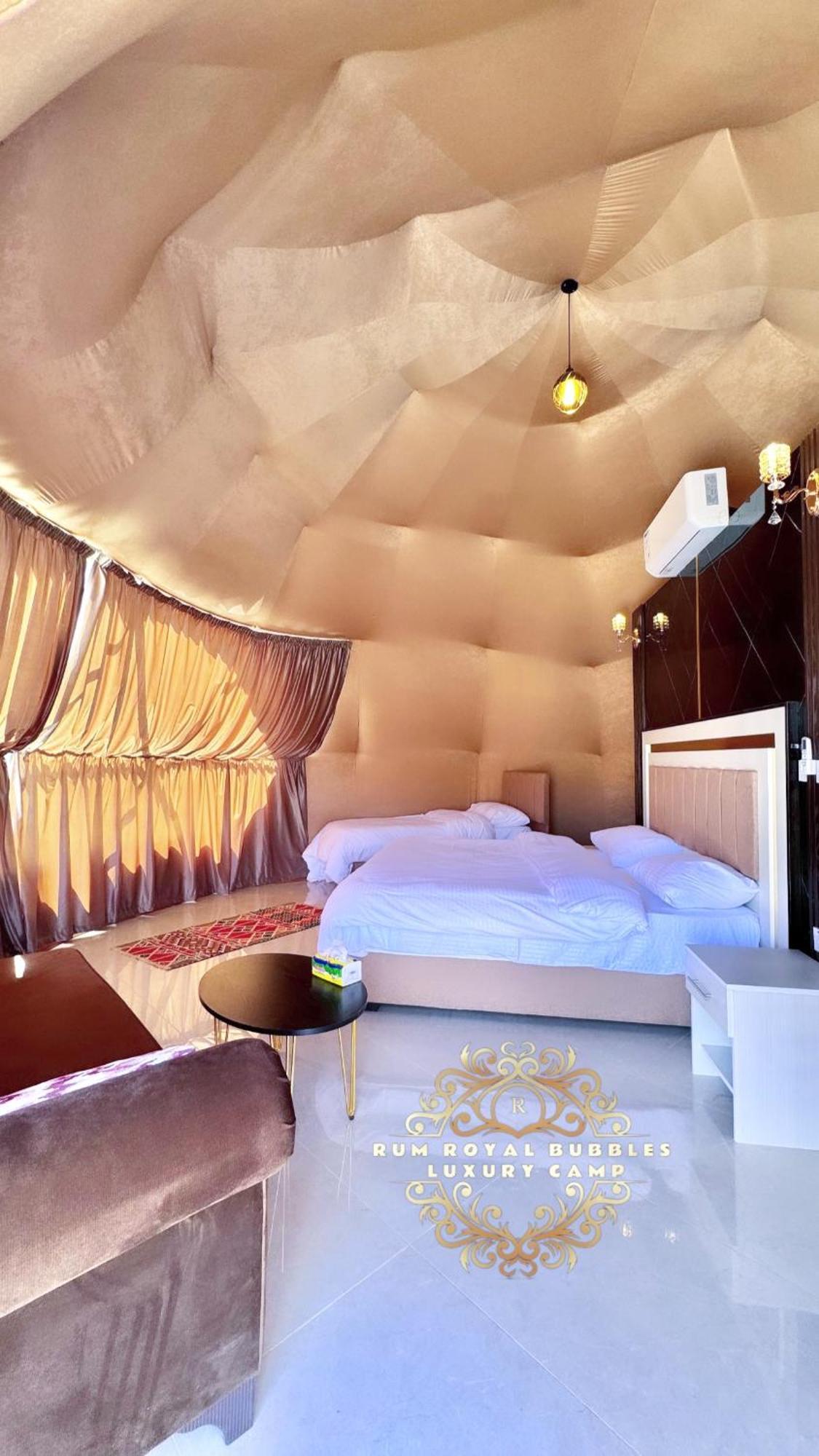 Rum Royal Bubbles Luxury Camp Apartamento Wadi Rum Exterior foto