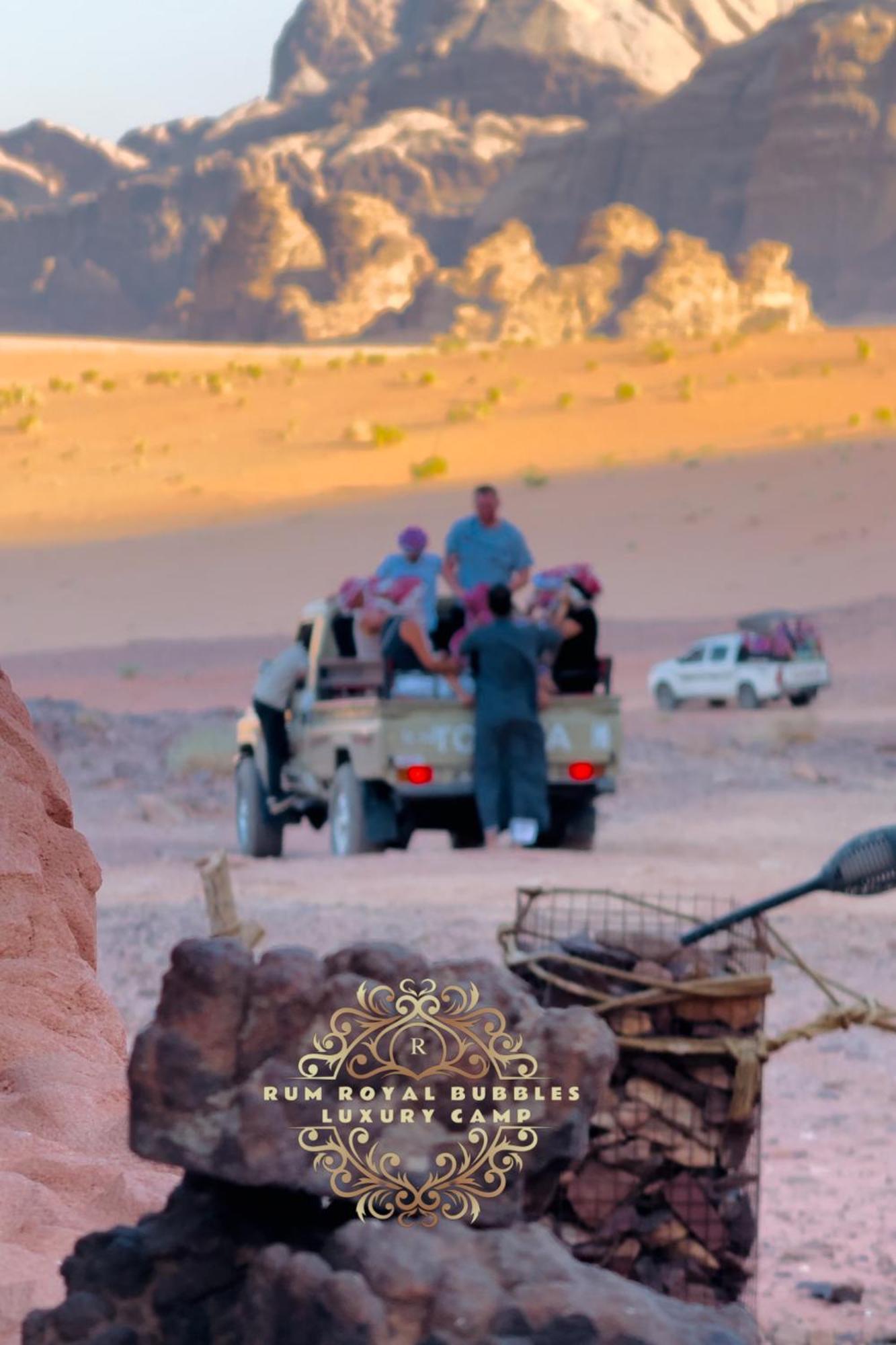 Rum Royal Bubbles Luxury Camp Apartamento Wadi Rum Exterior foto