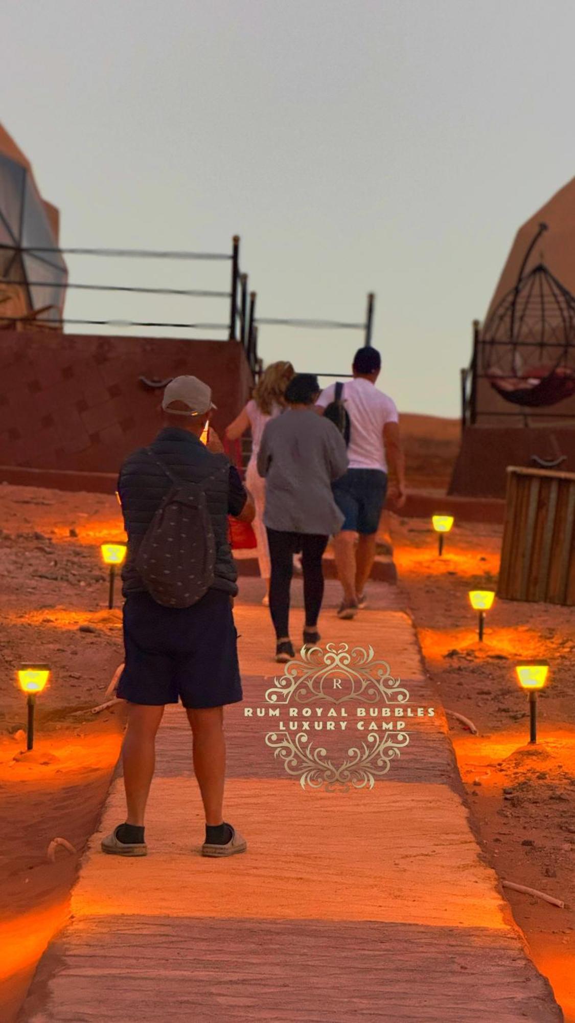 Rum Royal Bubbles Luxury Camp Apartamento Wadi Rum Exterior foto
