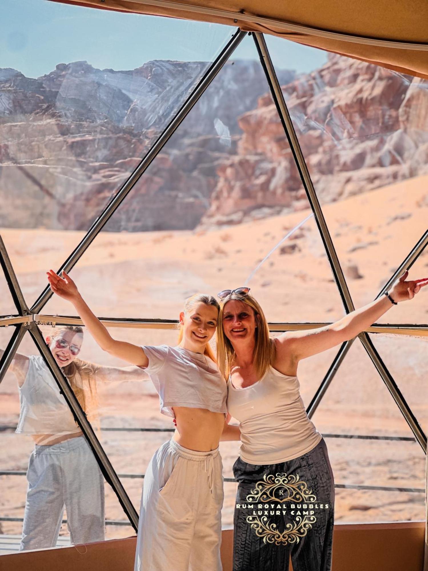 Rum Royal Bubbles Luxury Camp Apartamento Wadi Rum Exterior foto