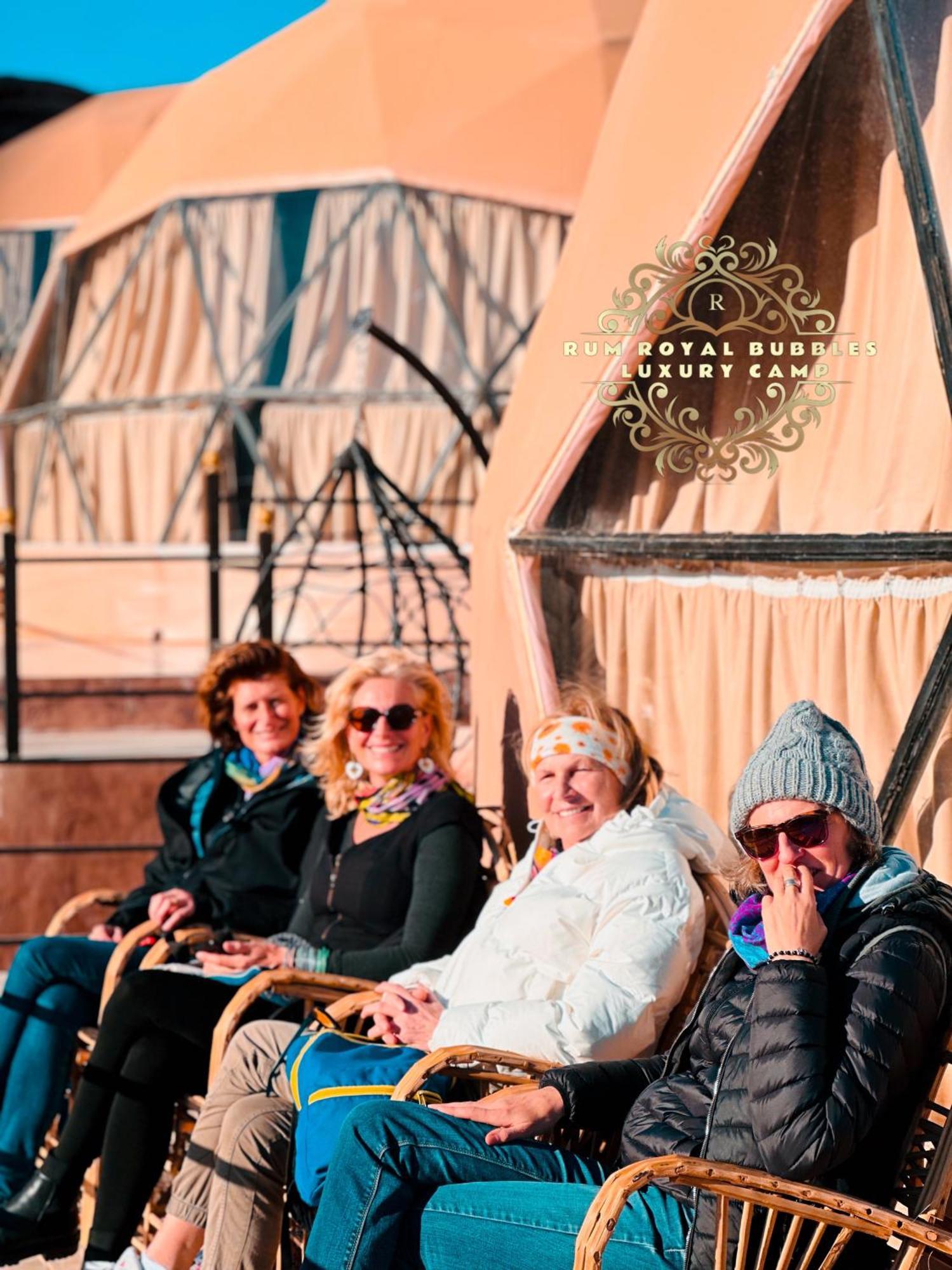 Rum Royal Bubbles Luxury Camp Apartamento Wadi Rum Exterior foto